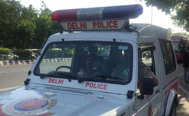 दिल्ली पुलिस ने खुद को पीएमओ में सलाहकार बताने वाले जालसाज को गिरफ्तार किया
