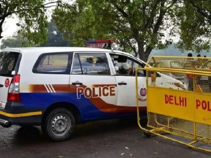 दिल्ली पुलिसकर्मियों को जल्द दी जाएगी कोरोना वैक्सीन, 3 जनवरी तक सभी का डेटा अपडेट करने का आदेश